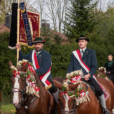 Leonhardiritt in Peißenberg